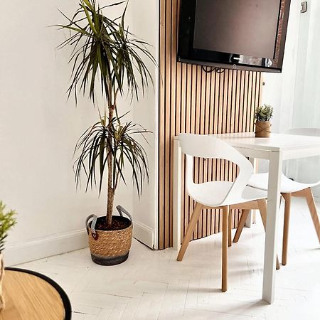 Comfortable Studio In Brussels 35M² Terrace With Bbq Bagian luar foto