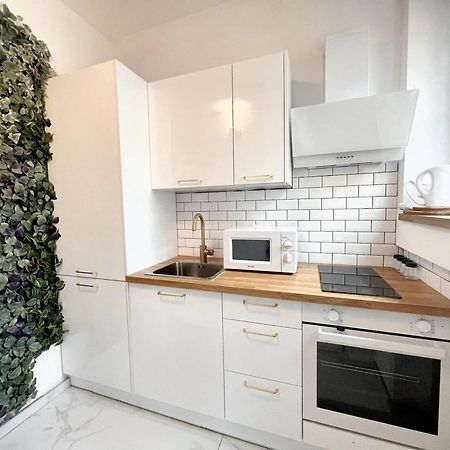 Comfortable Studio In Brussels 35M² Terrace With Bbq Bagian luar foto