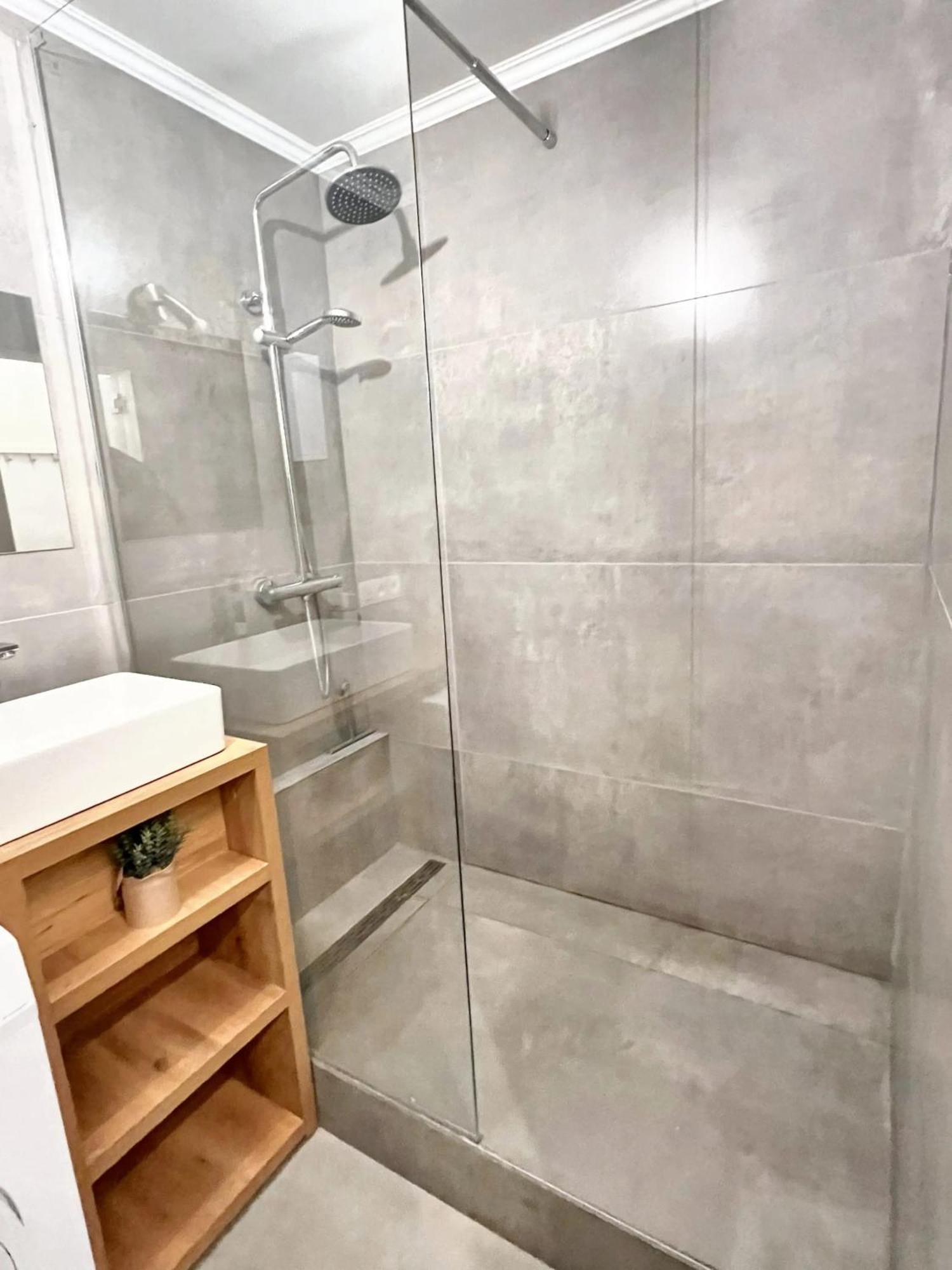 Comfortable Studio In Brussels 35M² Terrace With Bbq Bagian luar foto