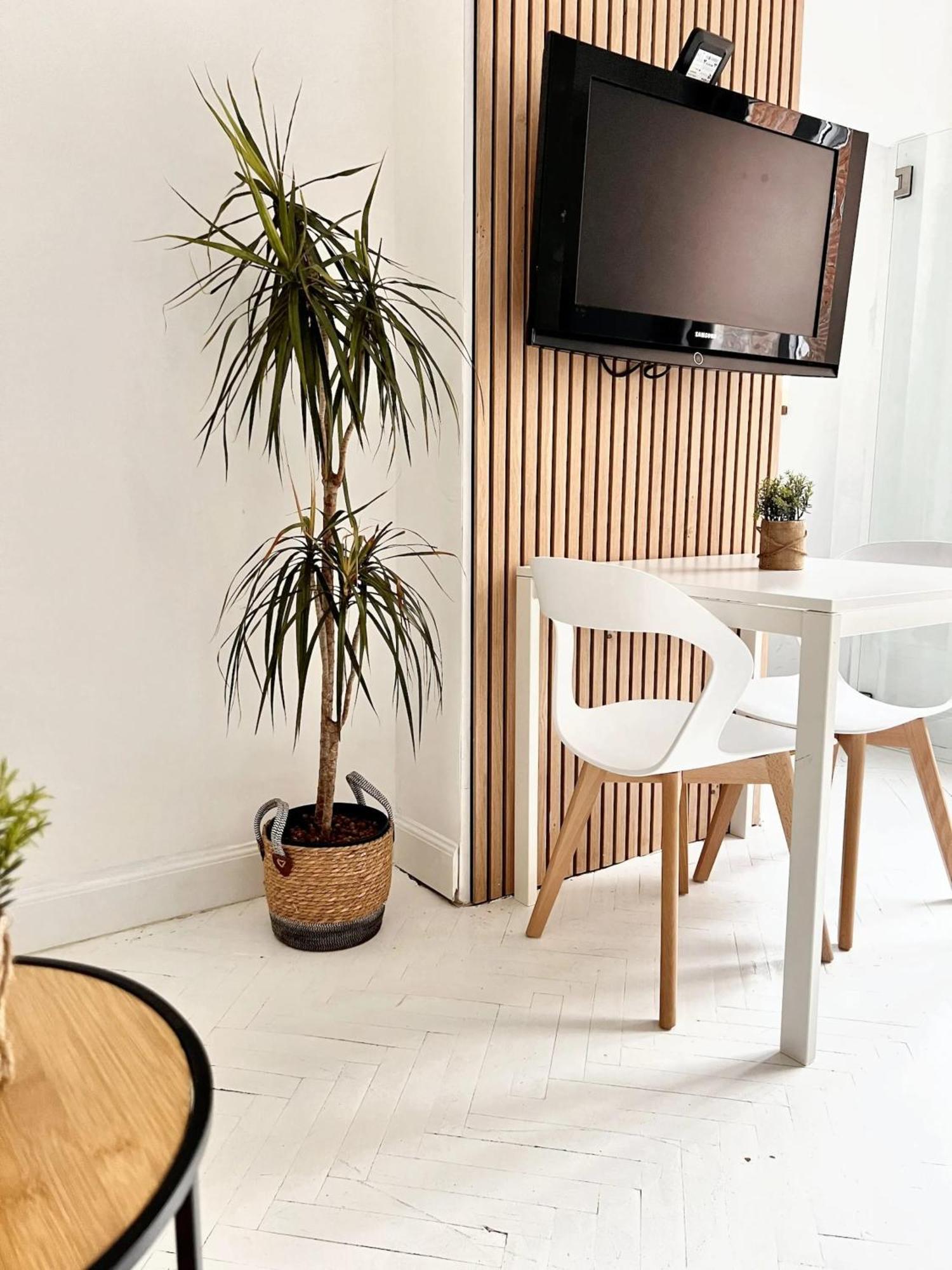 Comfortable Studio In Brussels 35M² Terrace With Bbq Bagian luar foto